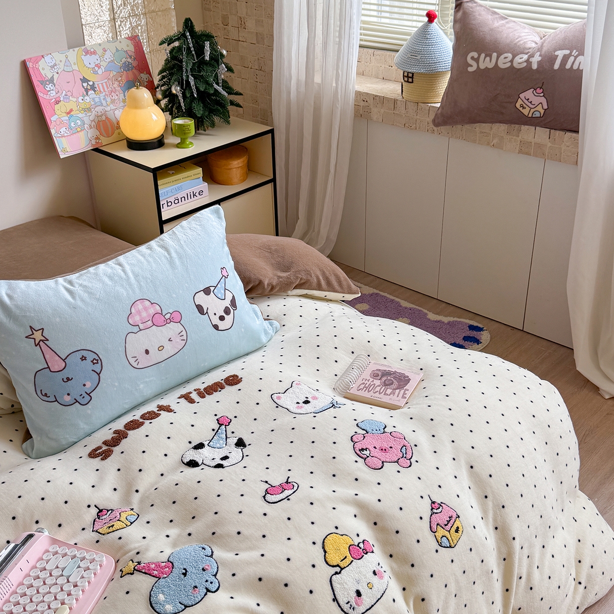 91家纺网 家纺一手货源 找家纺 美乐迪家纺 2025新款牛奶绒卡通绣花四件套 甜趣卡通