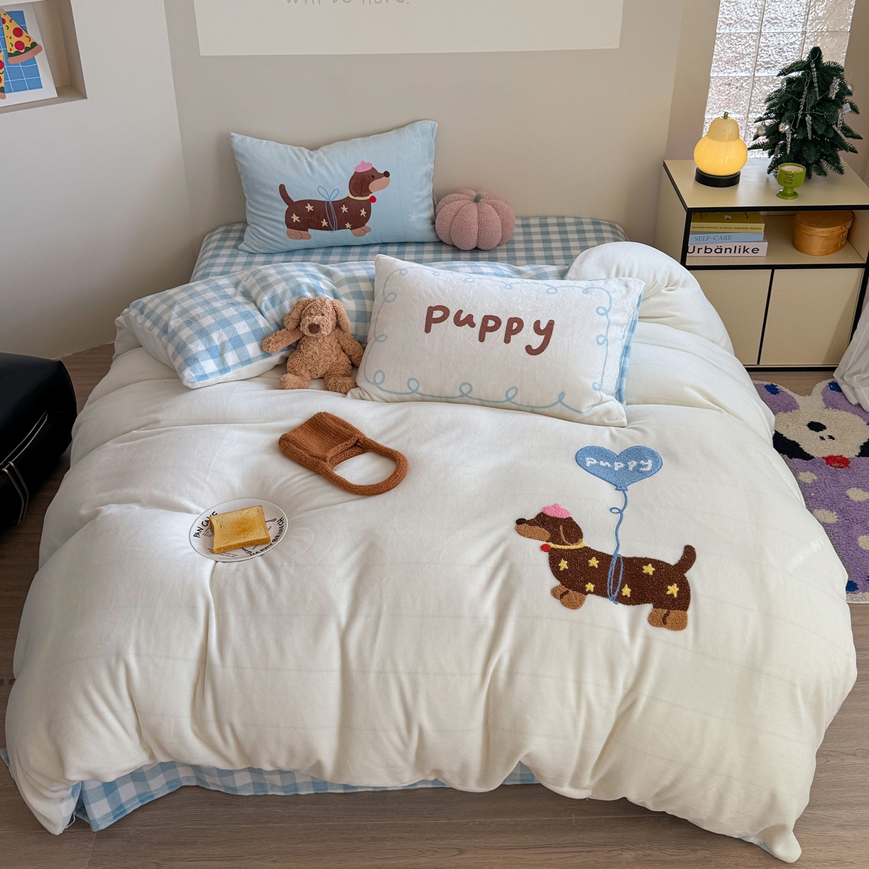 美乐迪家纺 2025新款牛奶绒卡通绣花四件套 气球腊肠狗