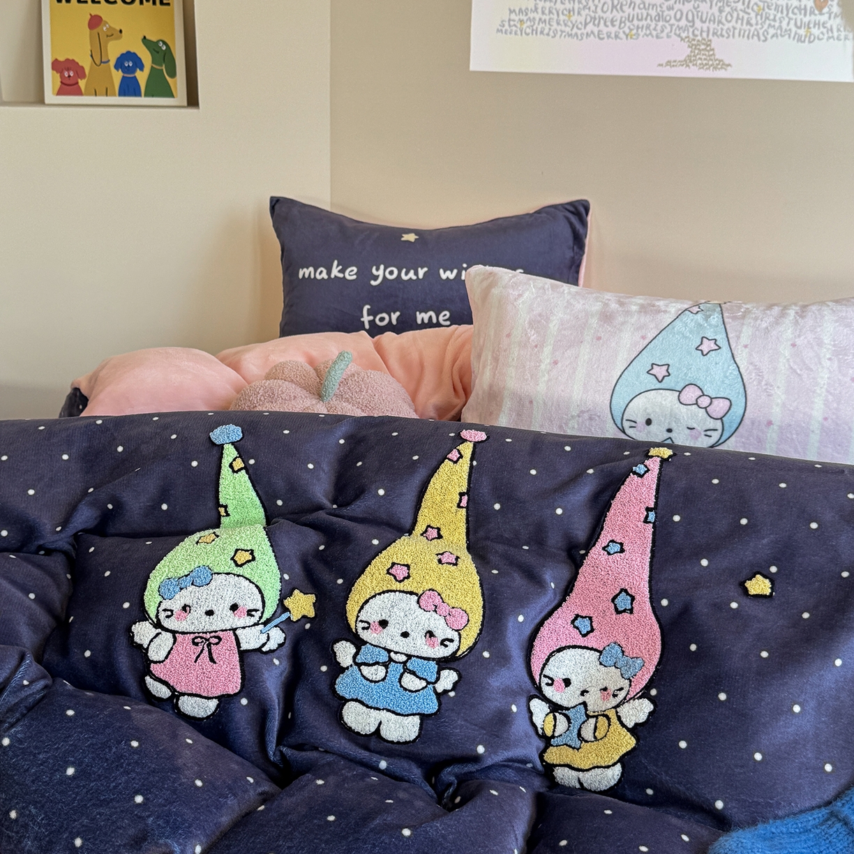 91家纺网 家纺一手货源 找家纺 美乐迪家纺 2025新款牛奶绒卡通绣花四件套 天使猫咪