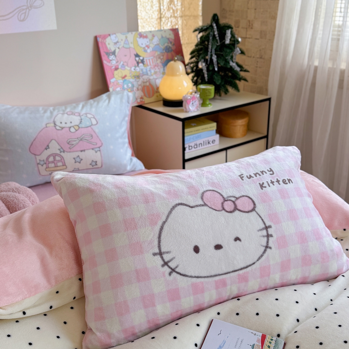 91家纺网 家纺一手货源 找家纺 美乐迪家纺 2025新款牛奶绒卡通绣花四件套 猫咪小屋