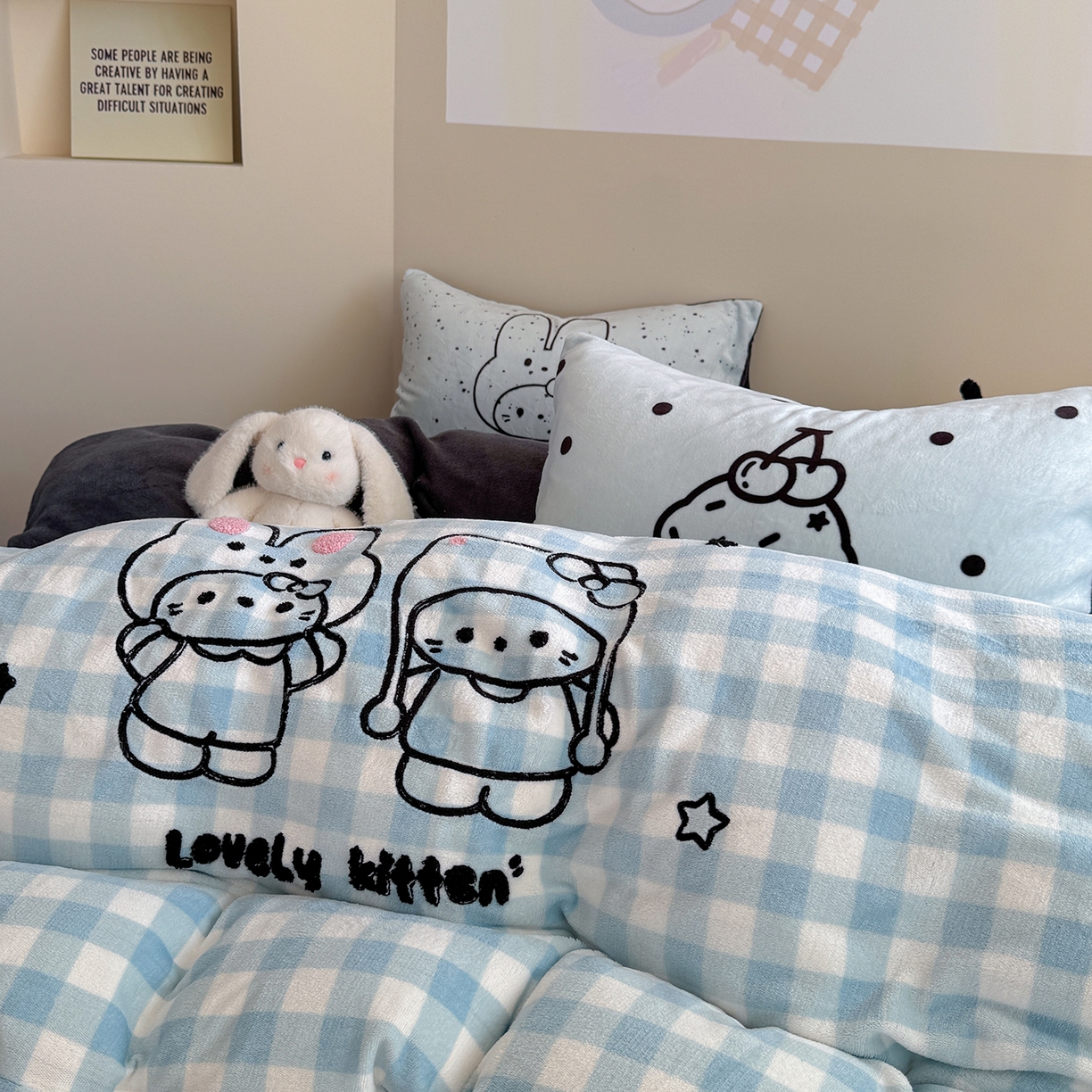 91家纺网 家纺一手货源 找家纺 美乐迪家纺 2025新款牛奶绒卡通绣花四件套 甜蜜伙伴