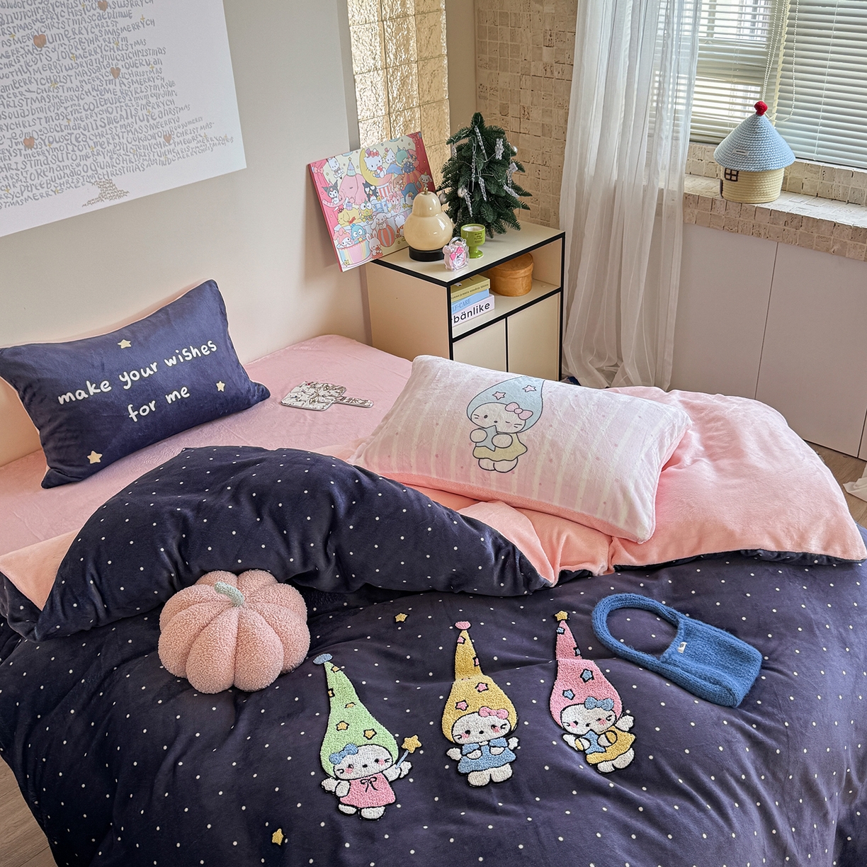 91家纺网 家纺一手货源 找家纺 美乐迪家纺 2025新款牛奶绒卡通绣花四件套 天使猫咪