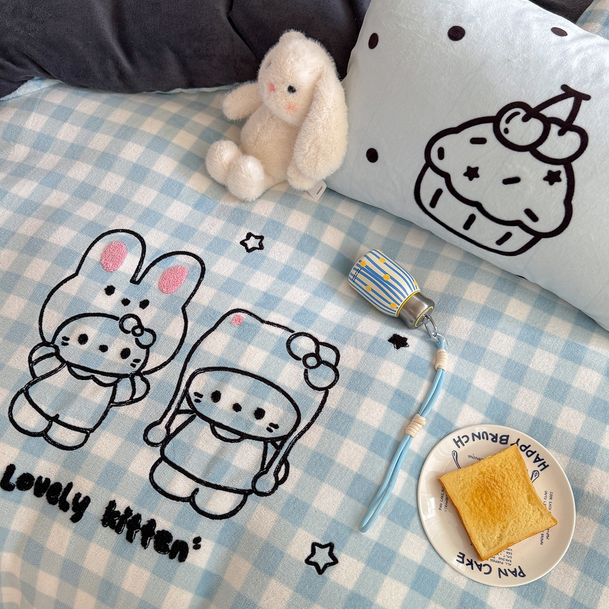 91家纺网 家纺一手货源 找家纺 美乐迪家纺 2025新款牛奶绒卡通绣花四件套 甜蜜伙伴