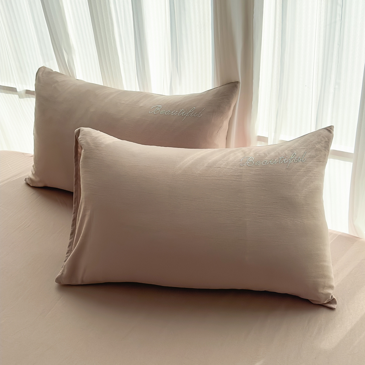 91家纺网 家纺一手货源 找家纺 灿哈 2025新款烫钻蕾丝花边水洗棉四件套 卡其咖