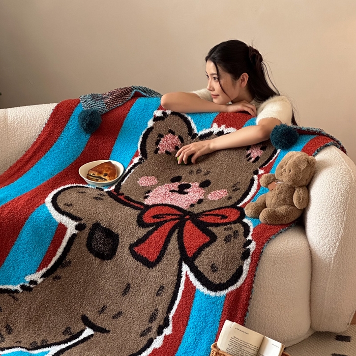 91家纺网 家纺一手货源 找家纺 Sweet dreams甜梦 2025新款轻奢高端毛球款半边绒针织毛毯 蝴蝶结小熊