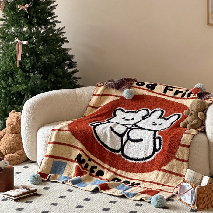 91家纺网 家纺一手货源 找家纺 Sweet dreams甜梦 2025新款轻奢高端毛球款半边绒针织毛毯 抱抱熊