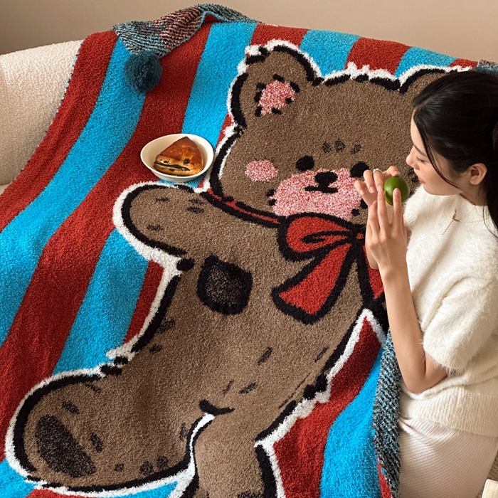 91家纺网 家纺一手货源 找家纺 Sweet dreams甜梦 2025新款轻奢高端毛球款半边绒针织毛毯 蝴蝶结小熊