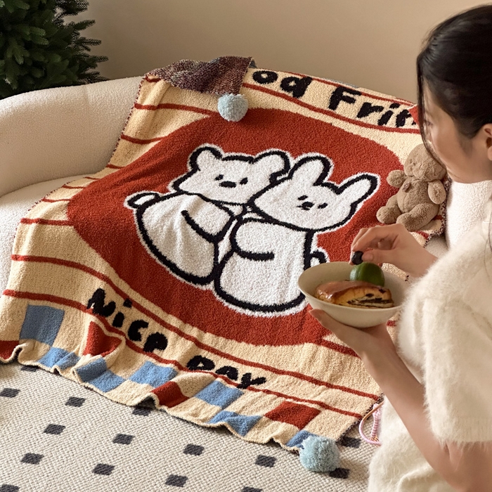 91家纺网 家纺一手货源 找家纺 Sweet dreams甜梦 2025新款轻奢高端毛球款半边绒针织毛毯 抱抱熊