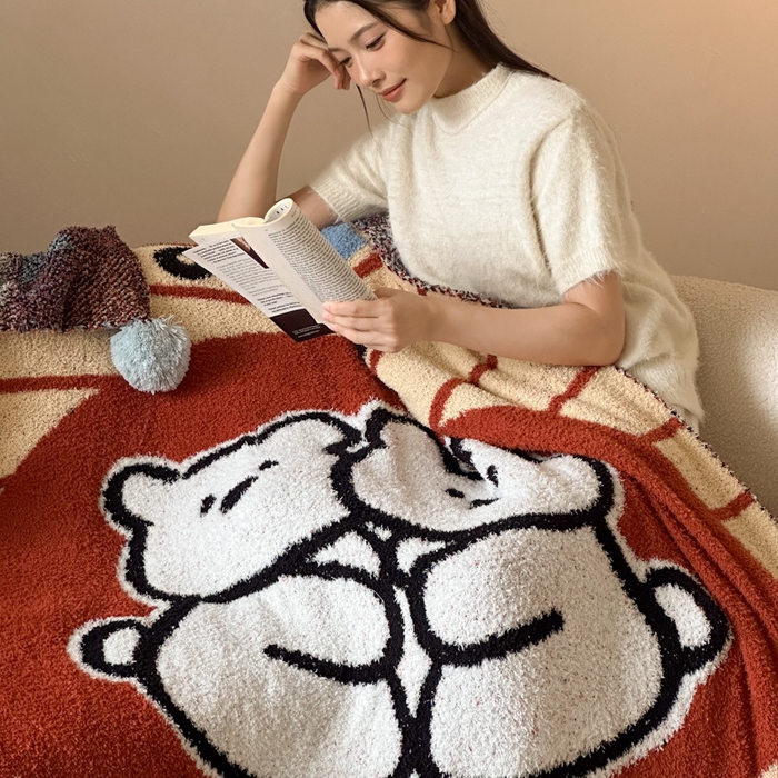 91家纺网 家纺一手货源 找家纺 Sweet dreams甜梦 2025新款轻奢高端毛球款半边绒针织毛毯 抱抱熊