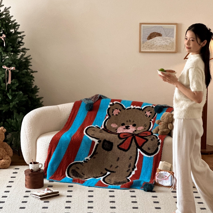 91家纺网 家纺一手货源 找家纺 Sweet dreams甜梦 2025新款轻奢高端毛球款半边绒针织毛毯 蝴蝶结小熊