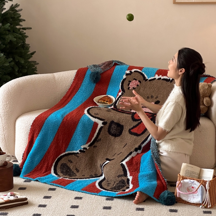 91家纺网 家纺一手货源 找家纺 Sweet dreams甜梦 2025新款轻奢高端毛球款半边绒针织毛毯 蝴蝶结小熊