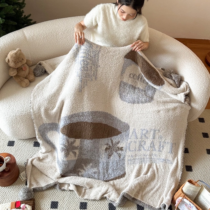 91家纺网 家纺一手货源 找家纺 Sweet dreams甜梦 2025新款轻奢高端毛球款半边绒针织毛毯 休闲时光