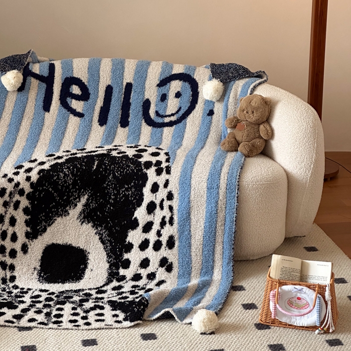 91家纺网 家纺一手货源 找家纺 Sweet dreams甜梦 2025新款轻奢高端毛球款半边绒针织毛毯 气质狗狗