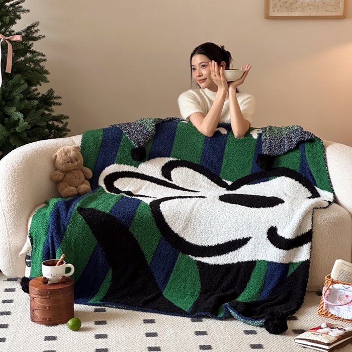 91家纺网 家纺一手货源 找家纺 Sweet dreams甜梦 2025新款轻奢高端毛球款半边绒针织毛毯 条纹花朵