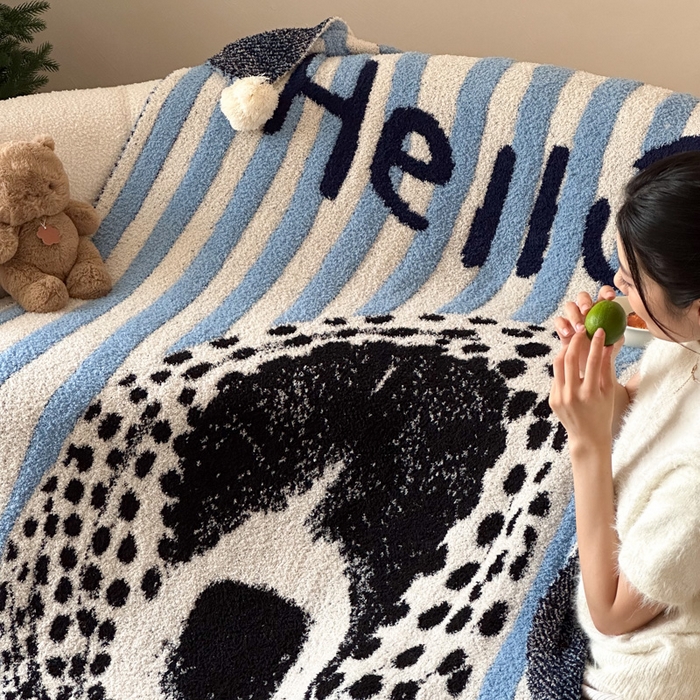 91家纺网 家纺一手货源 找家纺 Sweet dreams甜梦 2025新款轻奢高端毛球款半边绒针织毛毯 气质狗狗