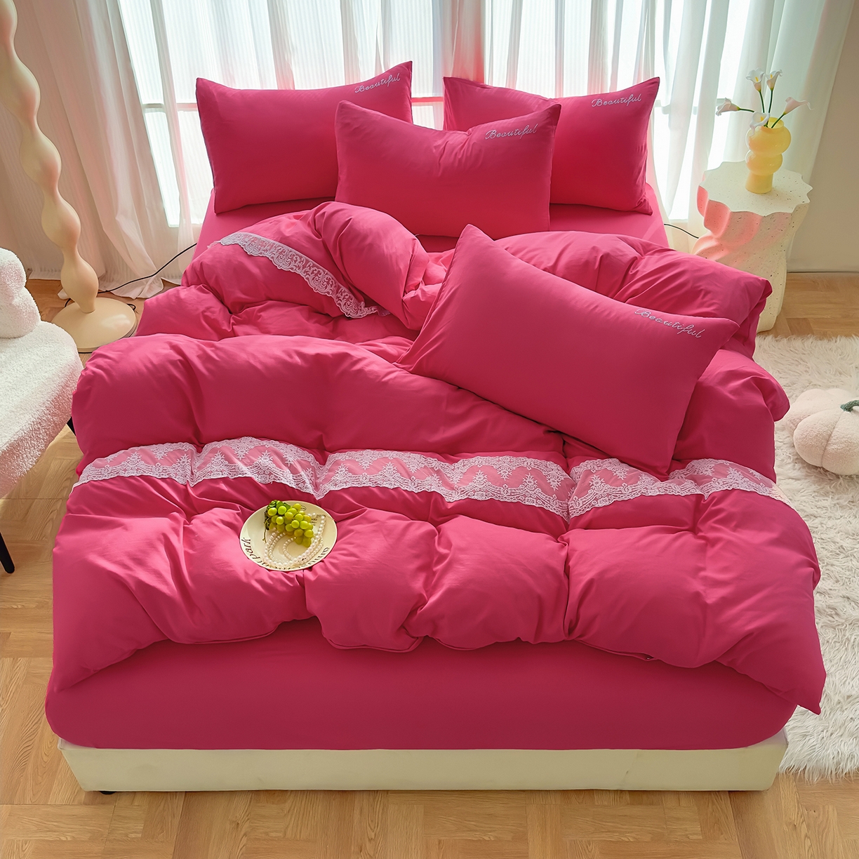 91家纺网 家纺一手货源 找家纺 灿哈 2025新款烫钻蕾丝花边水洗棉四件套 玫瑰红