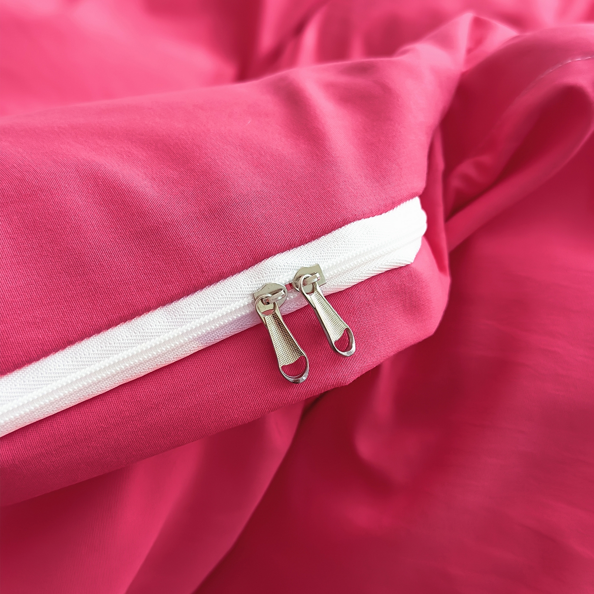 91家纺网 家纺一手货源 找家纺 灿哈 2025新款烫钻蕾丝花边水洗棉四件套 玫瑰红