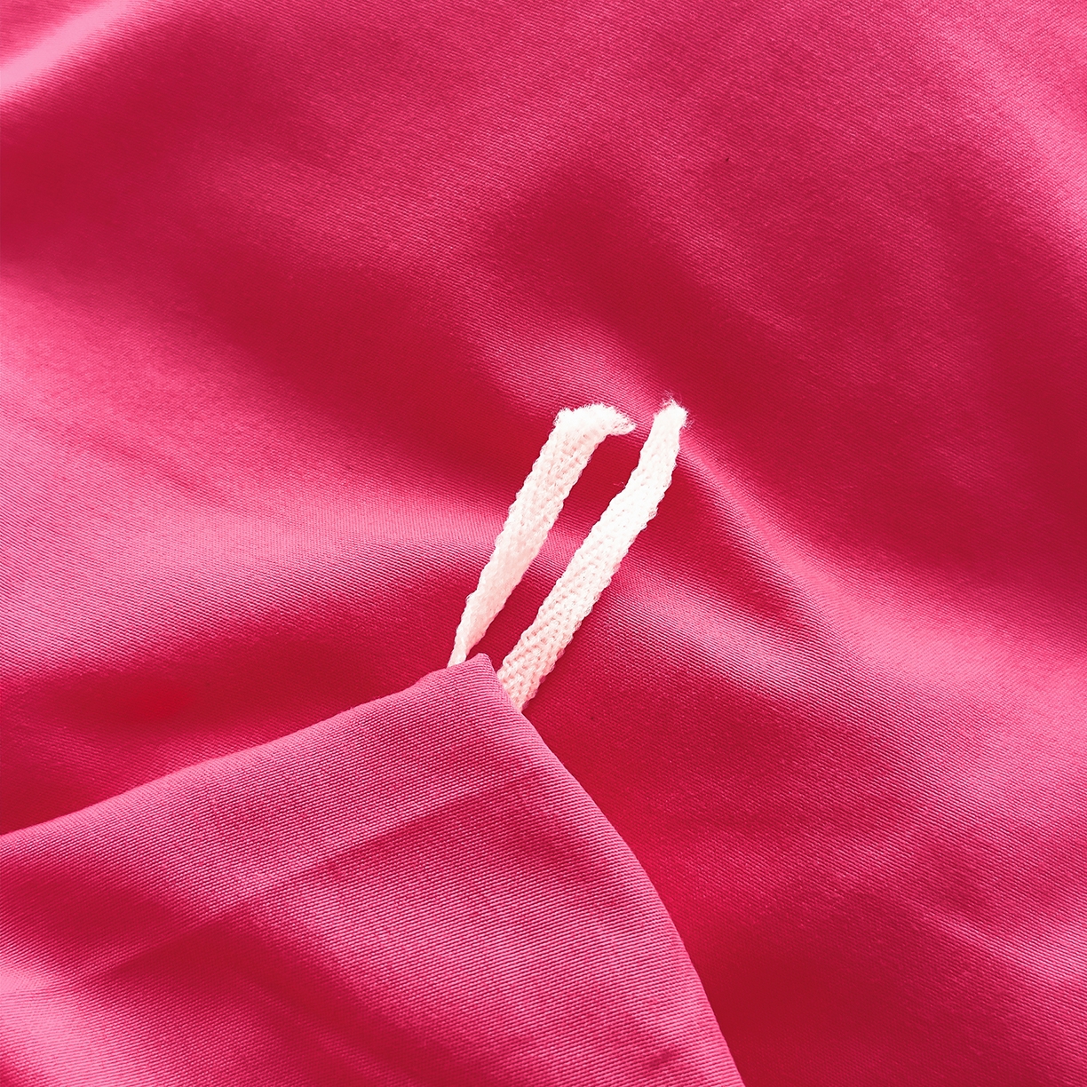 91家纺网 家纺一手货源 找家纺 灿哈 2025新款烫钻蕾丝花边水洗棉四件套 玫瑰红