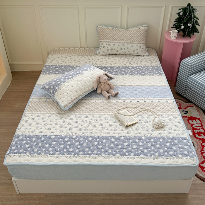 91家纺网 家纺一手货源 找家纺 Sweet dreams甜梦 2025新款高克重牛奶绒印花夹棉床笠 条纹花花