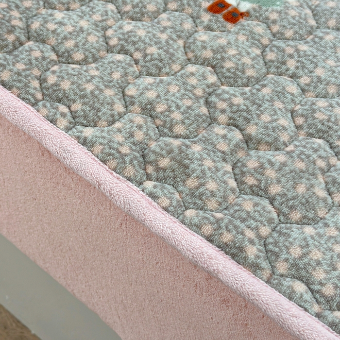 91家纺网 家纺一手货源 找家纺 Sweet dreams甜梦 2025新款高克重牛奶绒印花夹棉床笠 碎花小兔