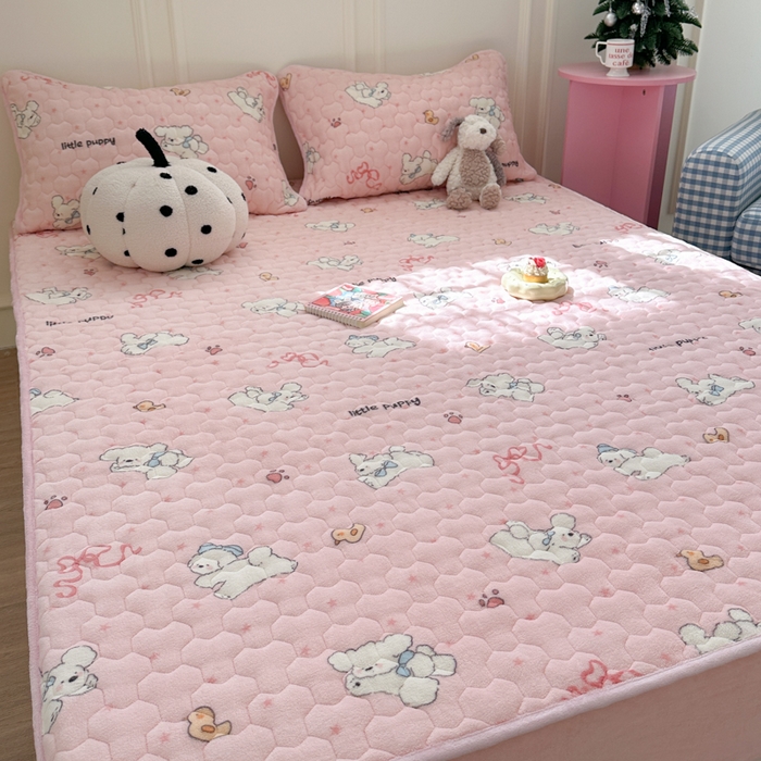 91家纺网 家纺一手货源 找家纺 Sweet dreams甜梦 2025新款高克重牛奶绒印花夹棉床笠 小白