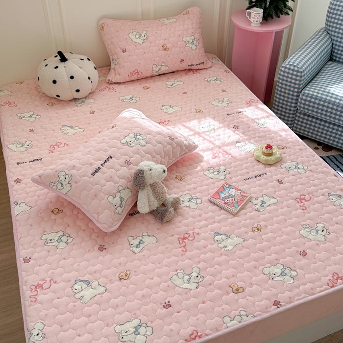 91家纺网 家纺一手货源 找家纺 Sweet dreams甜梦 2025新款高克重牛奶绒印花夹棉床笠 小白