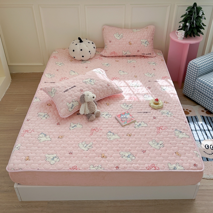 91家纺网 家纺一手货源 找家纺 Sweet dreams甜梦 2025新款高克重牛奶绒印花夹棉床笠 小白