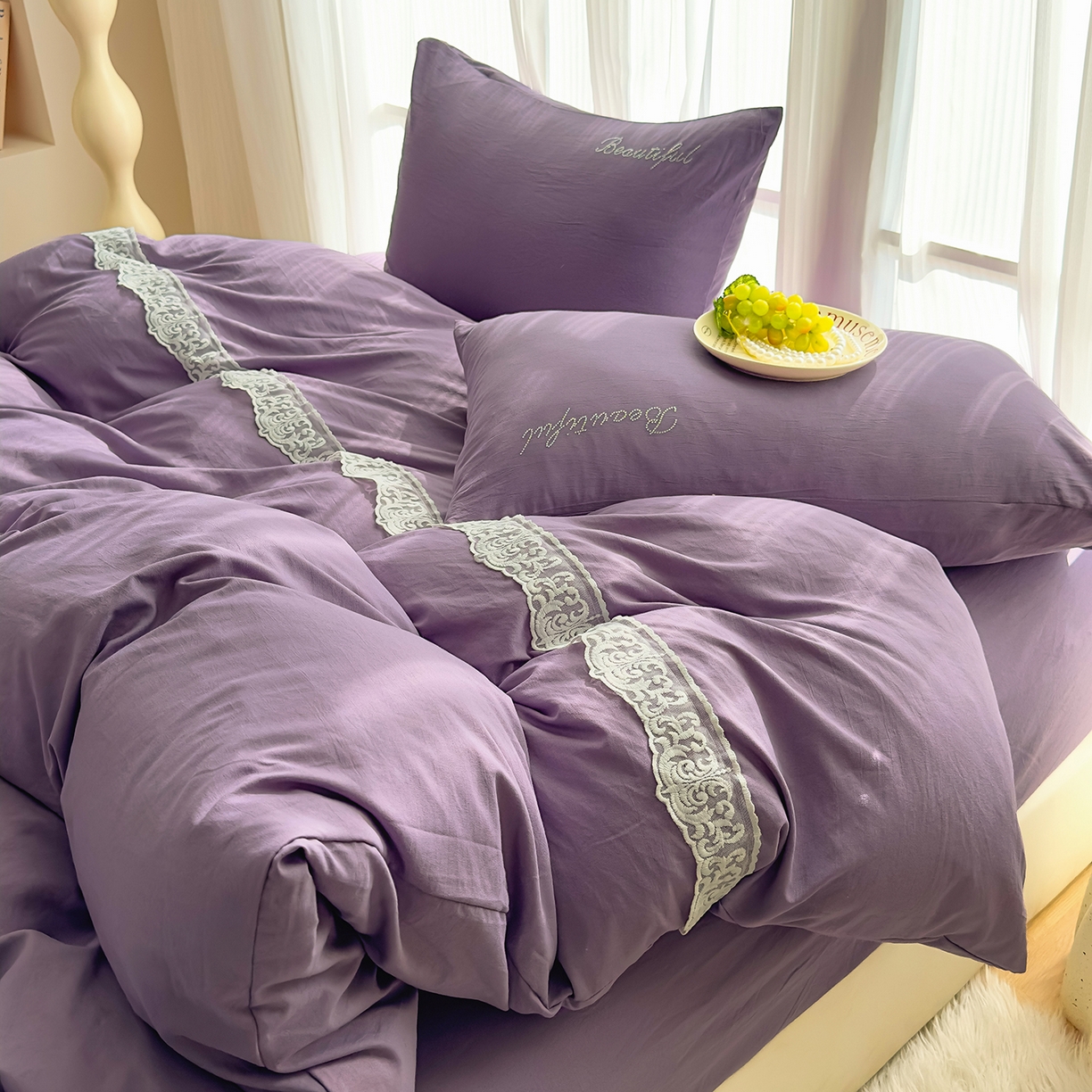 91家纺网 家纺一手货源 找家纺 灿哈 2025新款烫钻蕾丝花边水洗棉四件套 葡萄紫
