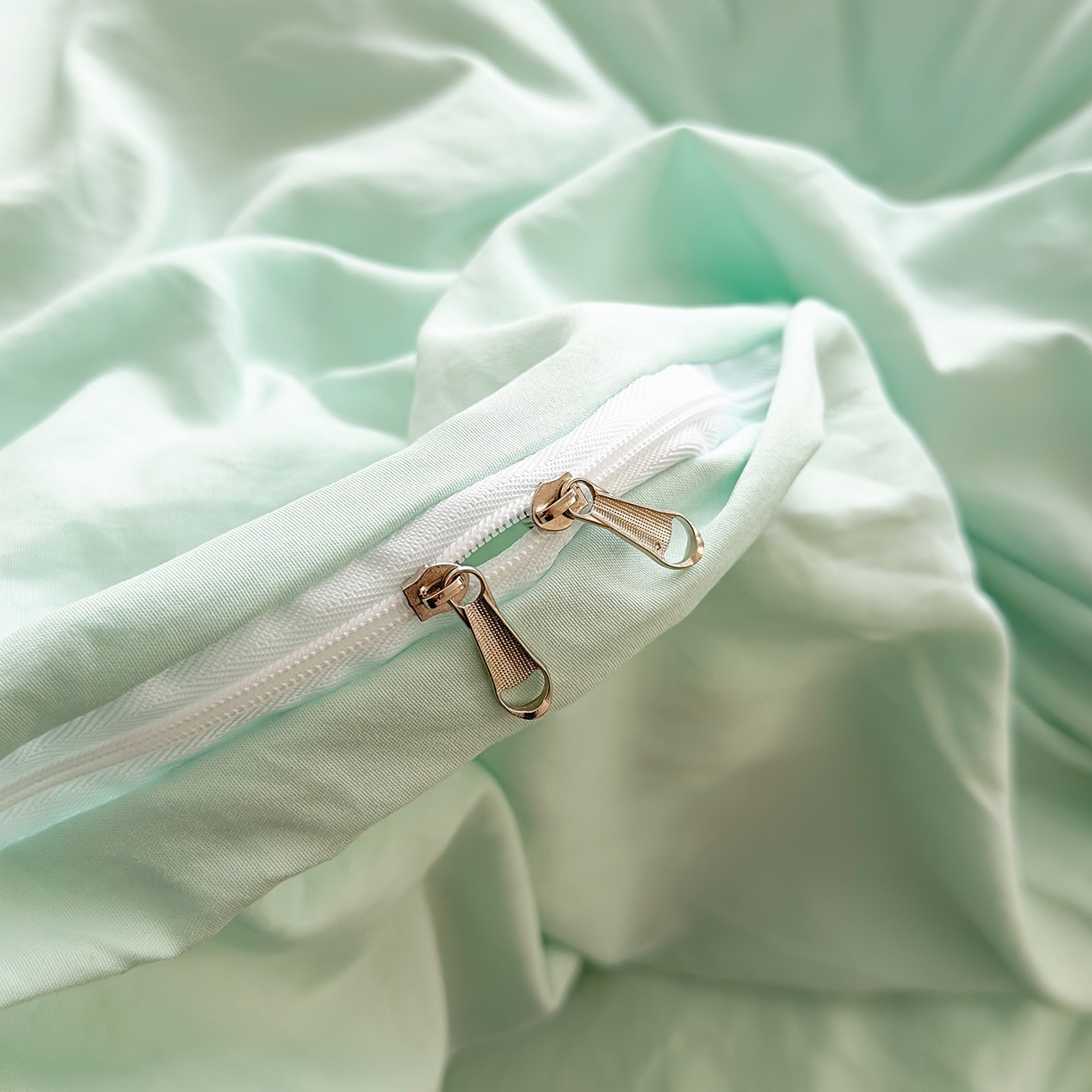 91家纺网 家纺一手货源 找家纺 灿哈 2025新款烫钻蕾丝花边水洗棉四件套 清脆绿