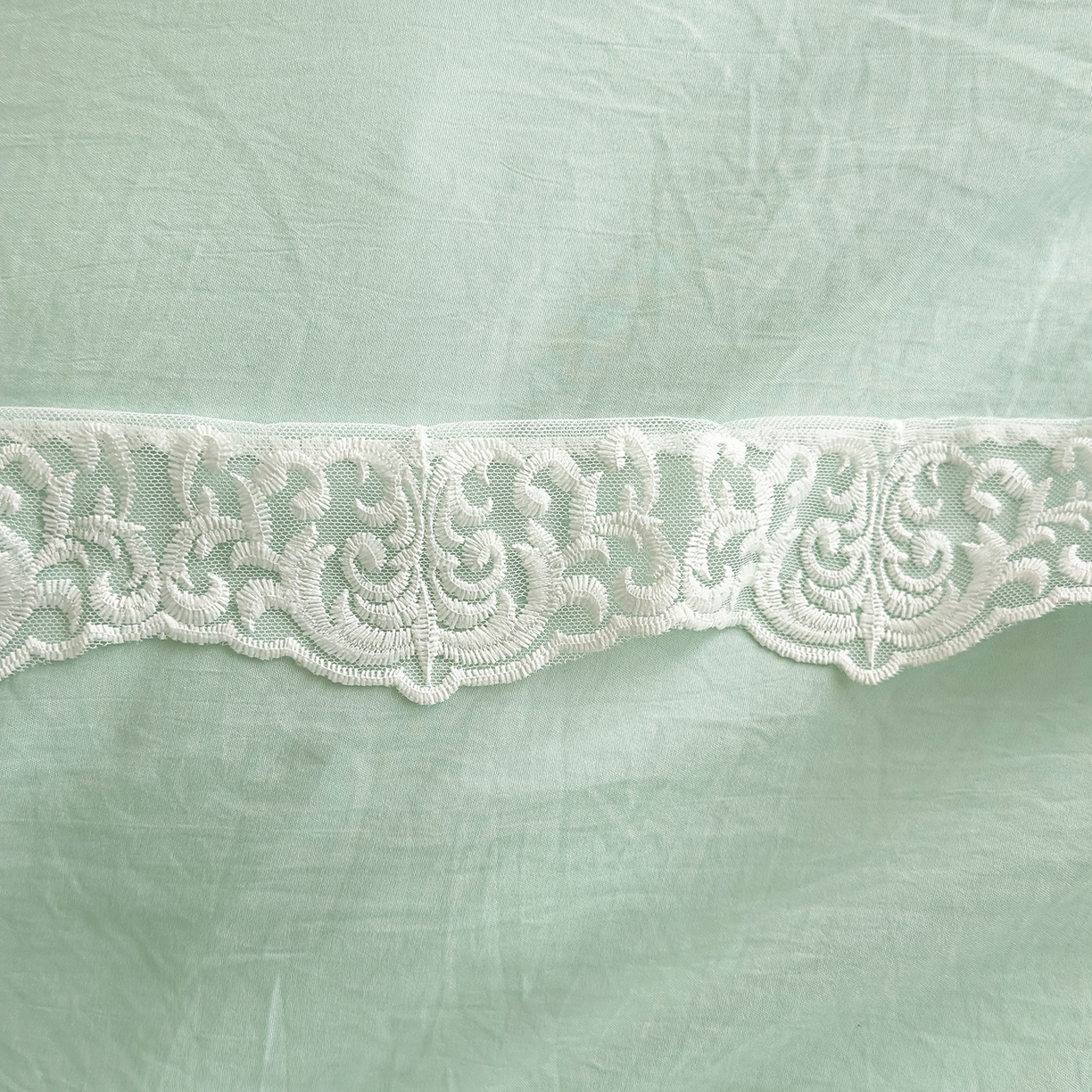 91家纺网 家纺一手货源 找家纺 灿哈 2025新款烫钻蕾丝花边水洗棉四件套 清脆绿