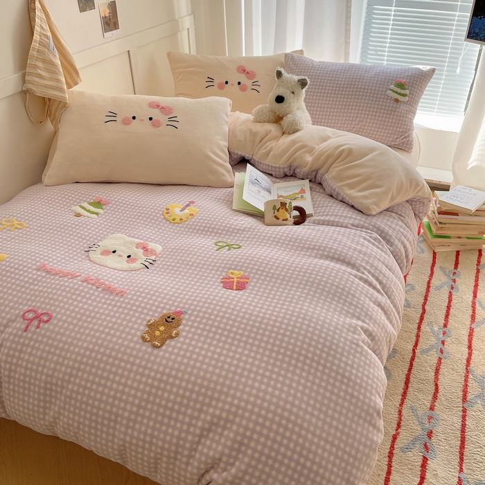 91家纺网 家纺一手货源 找家纺 顾里家纺 2025新款韩系圣诞腊肠狗毛巾绣牛奶绒套件 紫圣诞猫