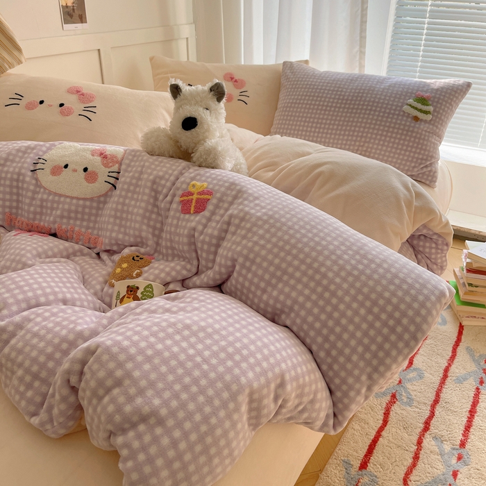 91家纺网 家纺一手货源 找家纺 顾里家纺 2025新款韩系圣诞腊肠狗毛巾绣牛奶绒套件 紫圣诞猫