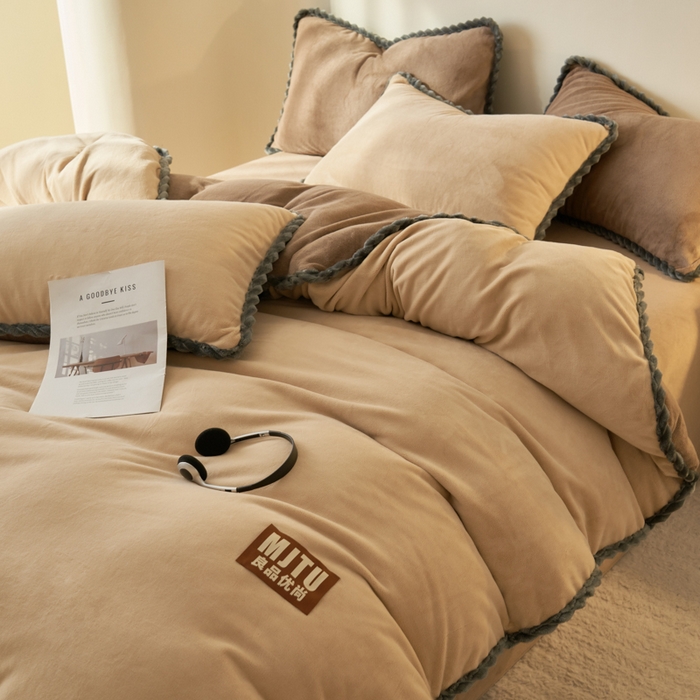 91家纺网 家纺一手货源 找家纺 （总）晨曦家纺 2025新款加厚高克重230克日系简约小包边牛奶绒单被套