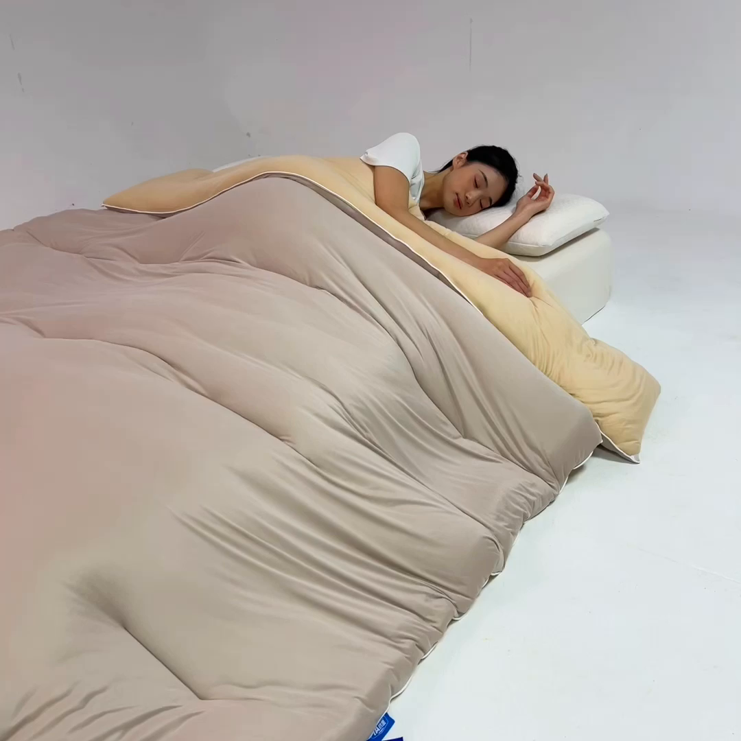 91家纺网 家纺一手货源 找家纺 亿莱鑫 2025新款A类亲肤深睡眠控温抑菌被子被芯冬被 卡其色