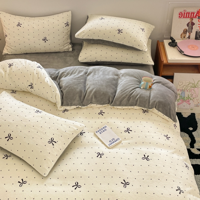 91家纺网 家纺一手货源 找家纺 玉海棠家纺 2025新款A类加厚牛奶绒印花四件套 蝴蝶点点心