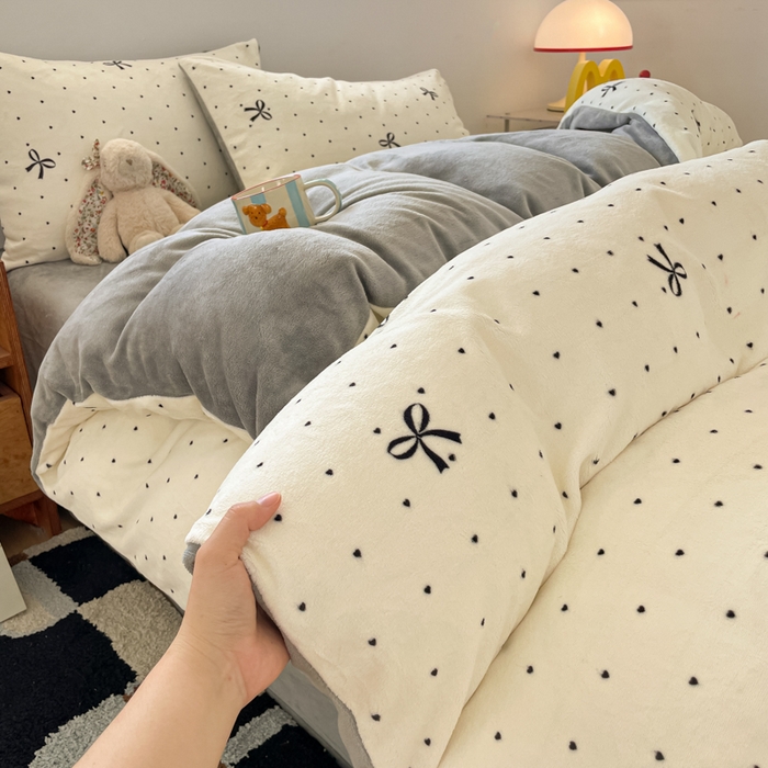 91家纺网 家纺一手货源 找家纺 玉海棠家纺 2025新款A类加厚牛奶绒印花四件套 蝴蝶点点心