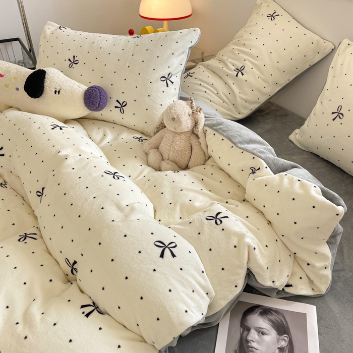 91家纺网 家纺一手货源 找家纺 玉海棠家纺 2025新款A类加厚牛奶绒印花四件套 蝴蝶点点心