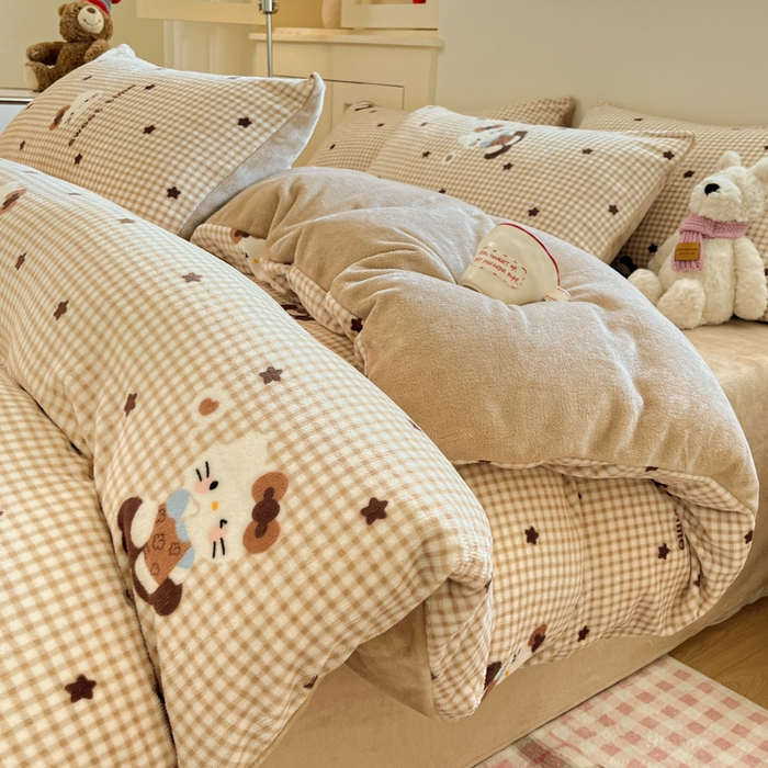 91家纺网 家纺一手货源 找家纺 玉海棠家纺 2025新款A类加厚牛奶绒印花四件套 可可猫星