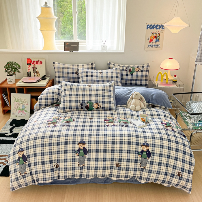 玉海棠家纺 2025新款A类加厚牛奶绒印花四件套 蓝格英伦熊