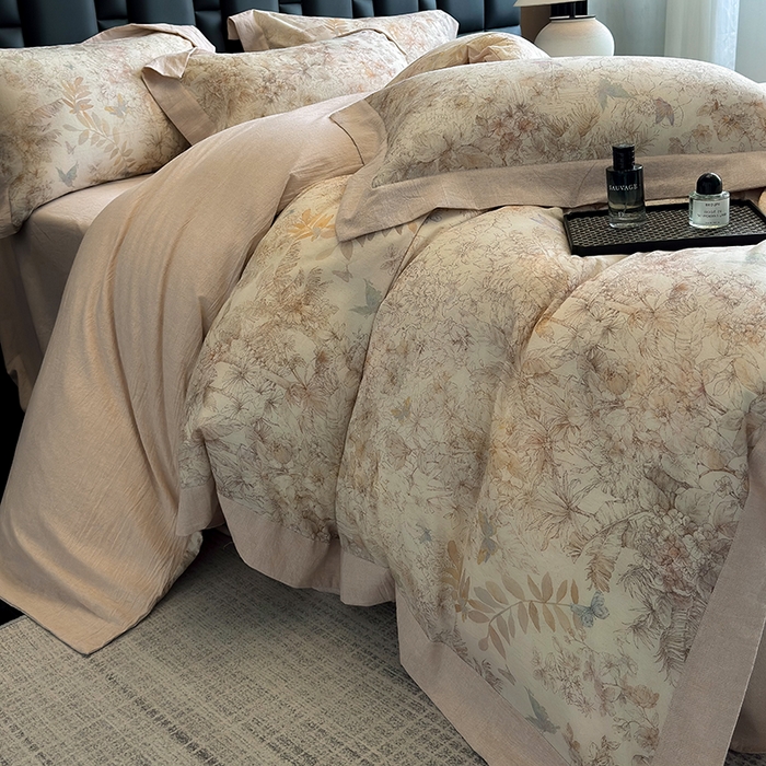 91家纺网 家纺一手货源 找家纺 家居1号 2025新款四季款活性数码印花 纯棉亚麻四件套 青逸花蝶-卡其