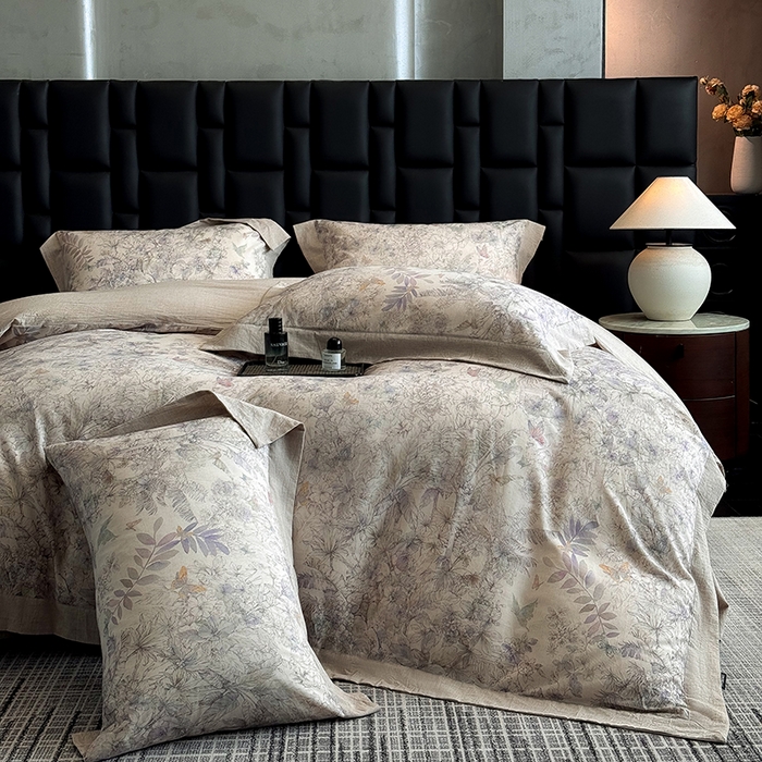 91家纺网 家纺一手货源 找家纺 家居1号 2025新款四季款活性数码印花 纯棉亚麻四件套 青逸花蝶-紫色