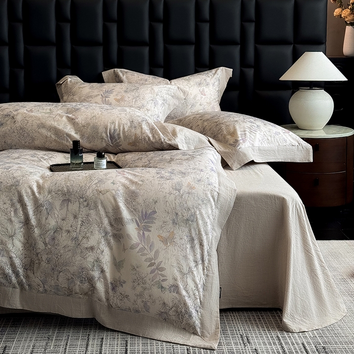 91家纺网 家纺一手货源 找家纺 家居1号 2025新款四季款活性数码印花 纯棉亚麻四件套 青逸花蝶-紫色