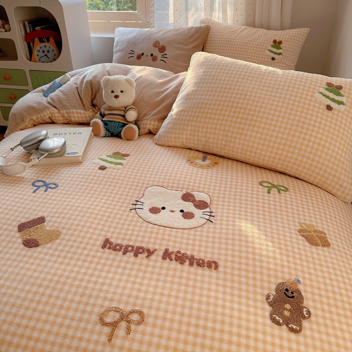 91家纺网 家纺一手货源 找家纺 顾里家纺 2025新款圣诞猫咪毛巾绣牛奶绒套件 咖圣诞猫