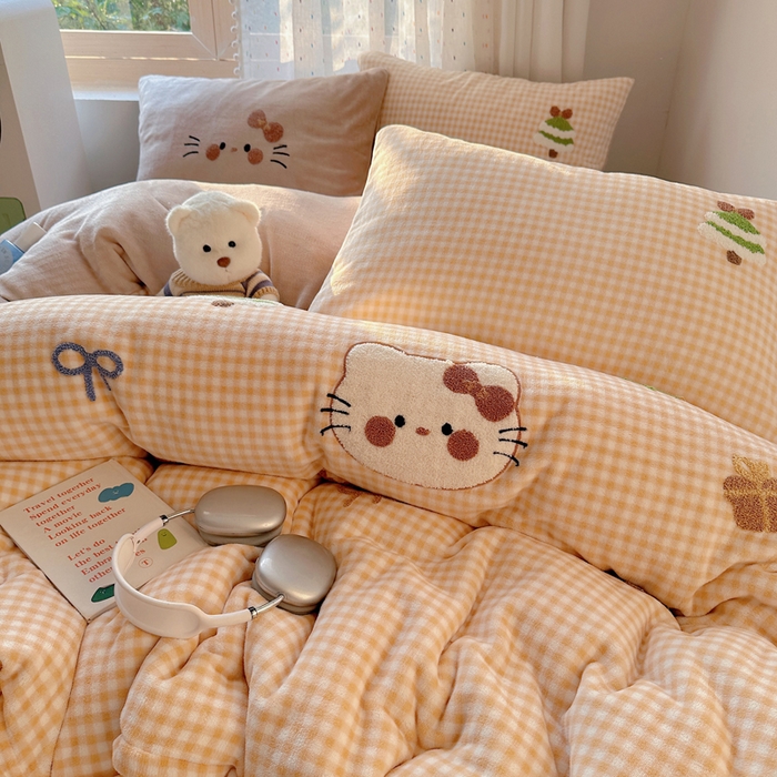 91家纺网 家纺一手货源 找家纺 顾里家纺 2025新款圣诞猫咪毛巾绣牛奶绒套件 咖圣诞猫