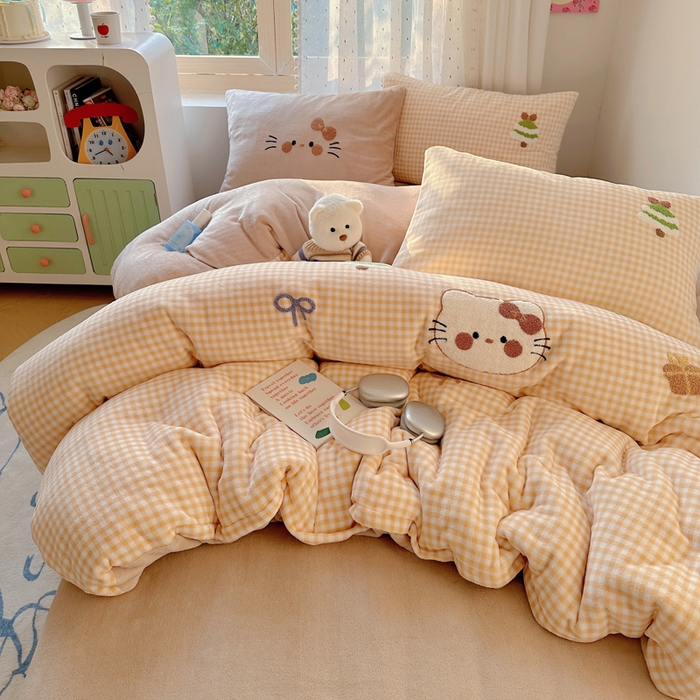 91家纺网 家纺一手货源 找家纺 顾里家纺 2025新款圣诞猫咪毛巾绣牛奶绒套件 咖圣诞猫