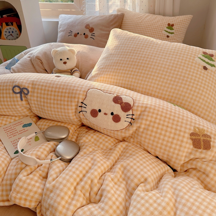 91家纺网 家纺一手货源 找家纺 顾里家纺 2025新款圣诞猫咪毛巾绣牛奶绒套件 咖圣诞猫