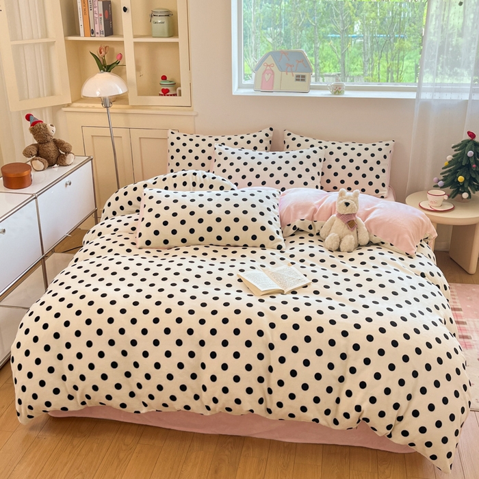 91家纺网 家纺一手货源 找家纺 玉海棠家纺 2025新款A类加厚牛奶绒印花四件套 米珍珠