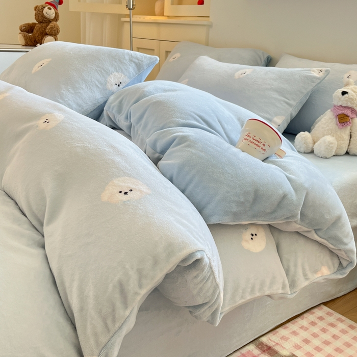 91家纺网 家纺一手货源 找家纺 玉海棠家纺 2025新款A类加厚牛奶绒印花四件套 绒绒小狗蓝