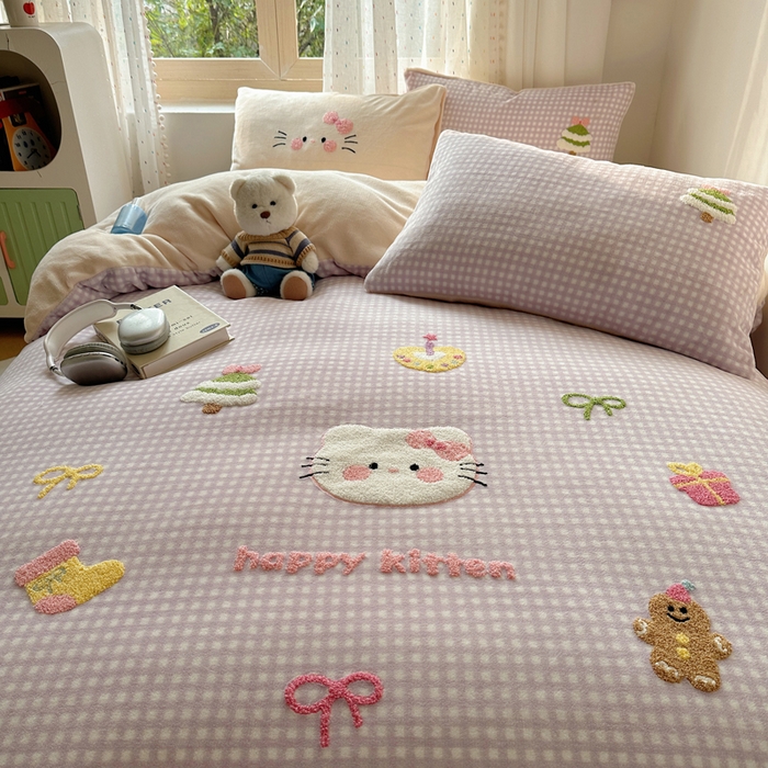 91家纺网 家纺一手货源 找家纺 顾里家纺 2025新款圣诞猫咪毛巾绣牛奶绒套件 紫圣诞猫