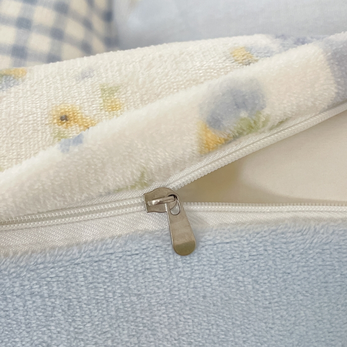 91家纺网 家纺一手货源 找家纺 玉海棠家纺 2025新款A类加厚牛奶绒印花四件套 田间春彩-蓝